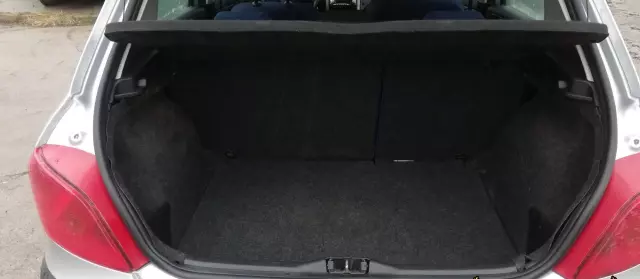 PEUGEOT 307 1.4 (75 KM)