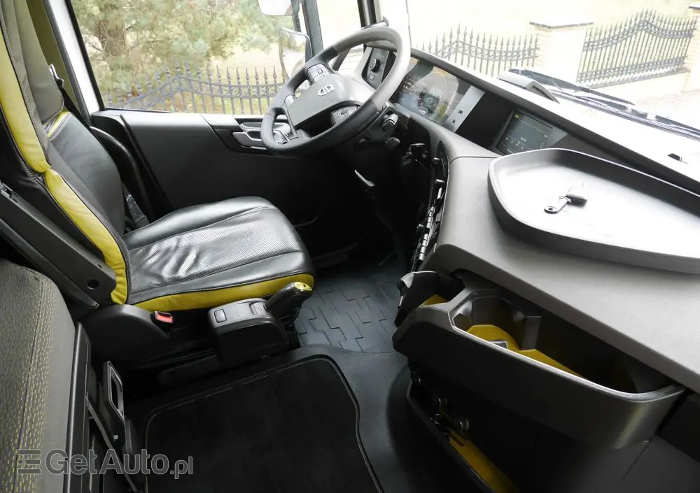 VOLVO FH 16 / 650KM/ XXL / DMC 120 TON/ 6X4/ RETARDER/ STAN IDEALNY 