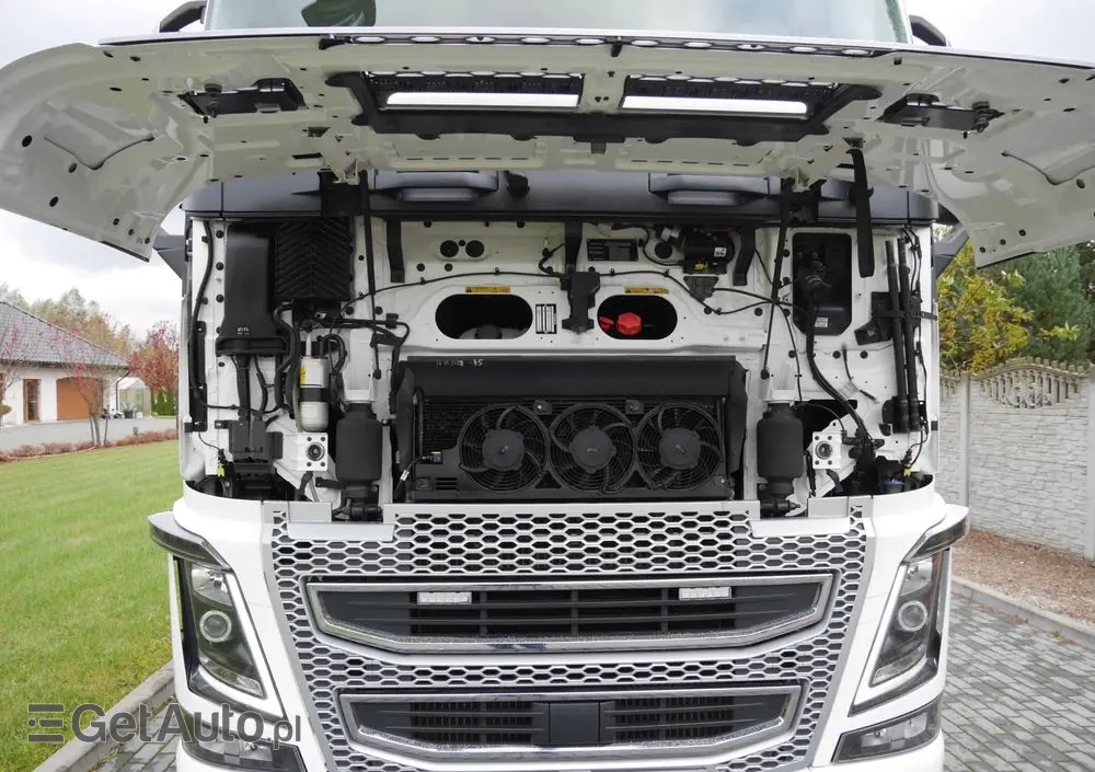 VOLVO FH 16 / 650KM/ XXL / DMC 120 TON/ 6X4/ RETARDER/ STAN IDEALNY 