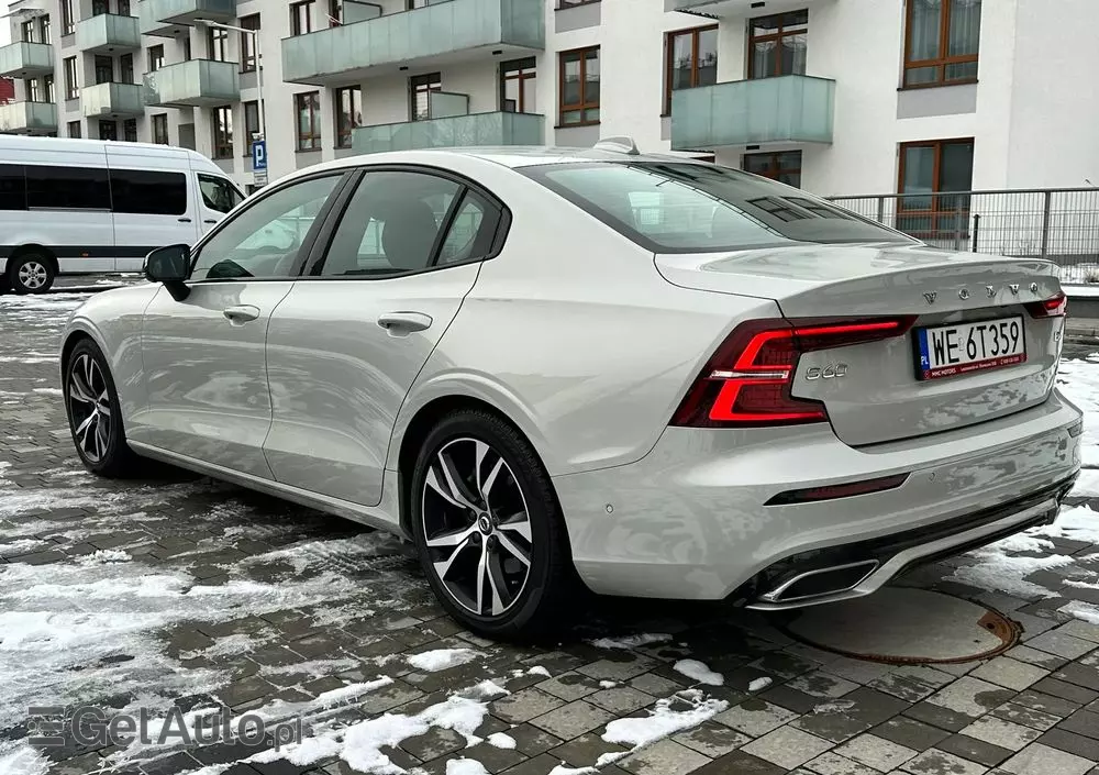 VOLVO S60 B4 B R-Design