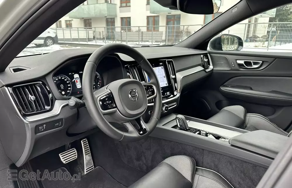 VOLVO S60 B4 B R-Design