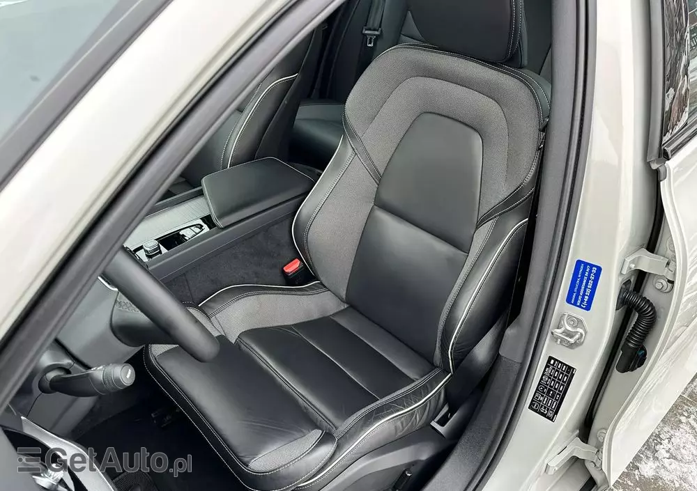 VOLVO S60 B4 B R-Design