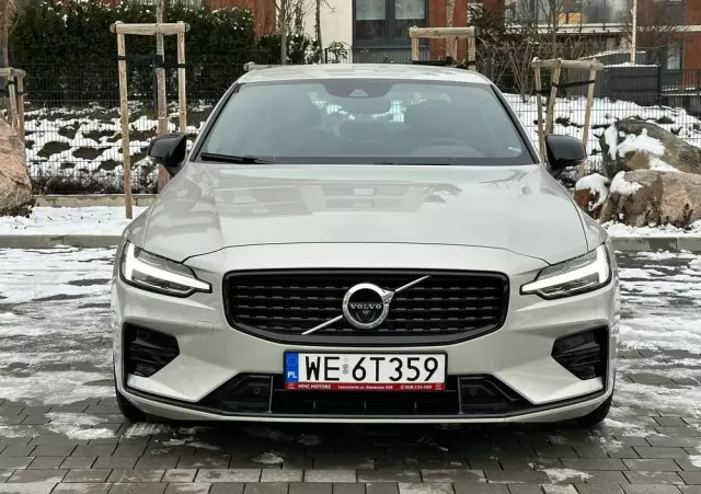 VOLVO S60 B4 B R-Design