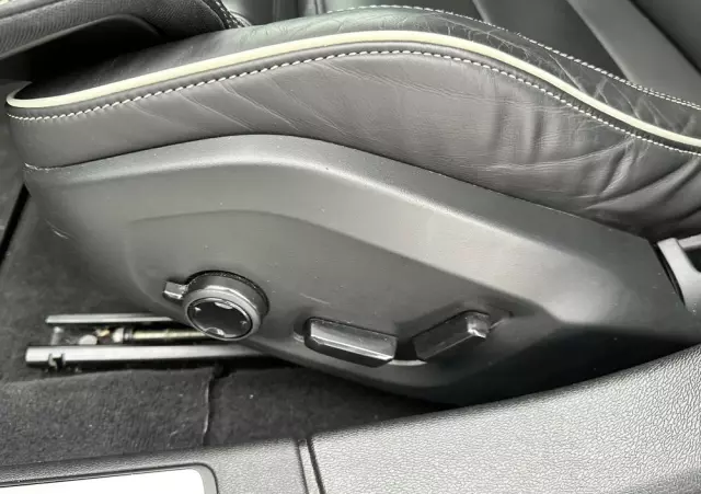 VOLVO S60 B4 B R-Design