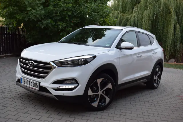 HYUNDAI Tucson 