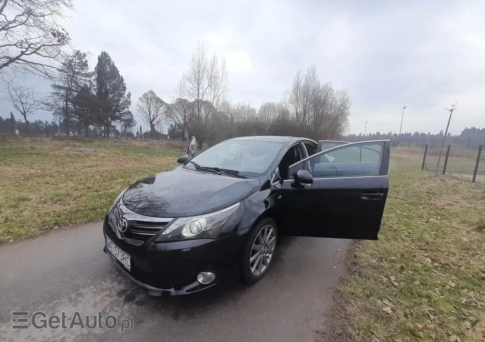 TOYOTA Avensis 2.2 D-CAT Premium