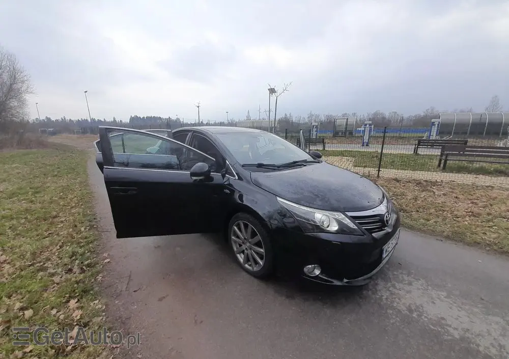 TOYOTA Avensis 2.2 D-CAT Premium