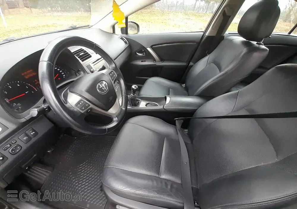 TOYOTA Avensis 2.2 D-CAT Premium