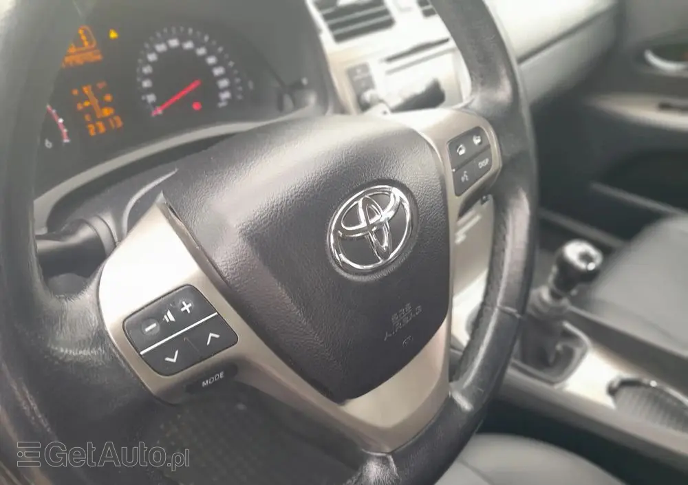 TOYOTA Avensis 2.2 D-CAT Premium
