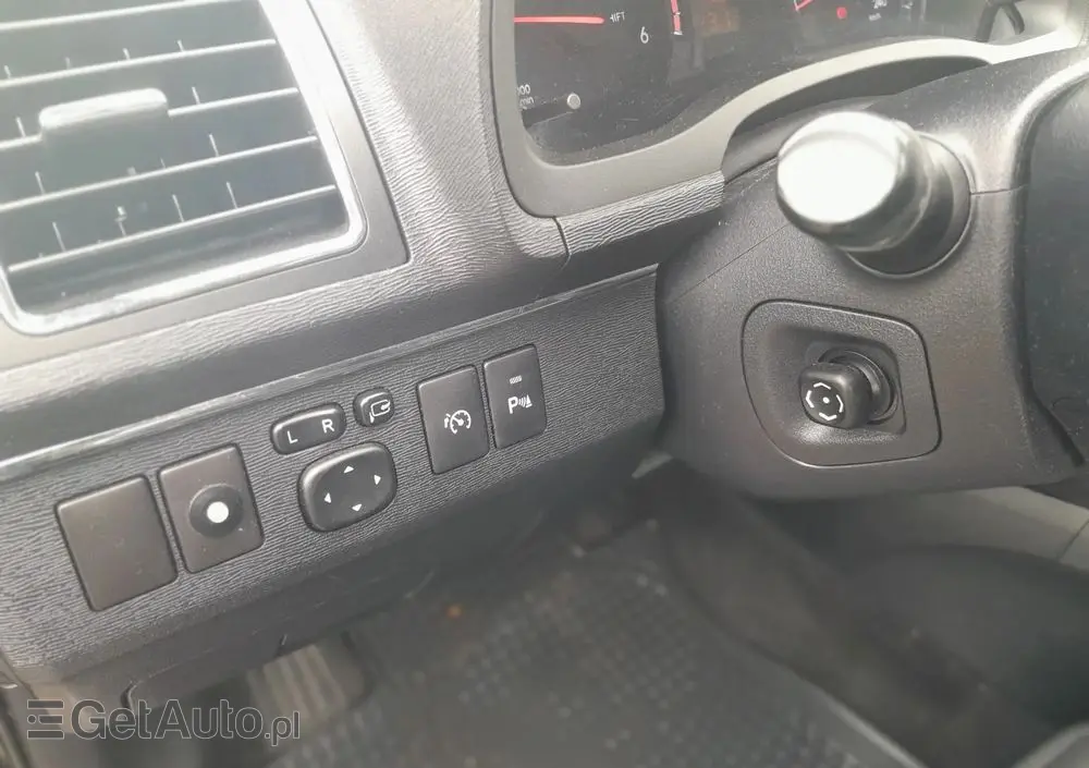 TOYOTA Avensis 2.2 D-CAT Premium