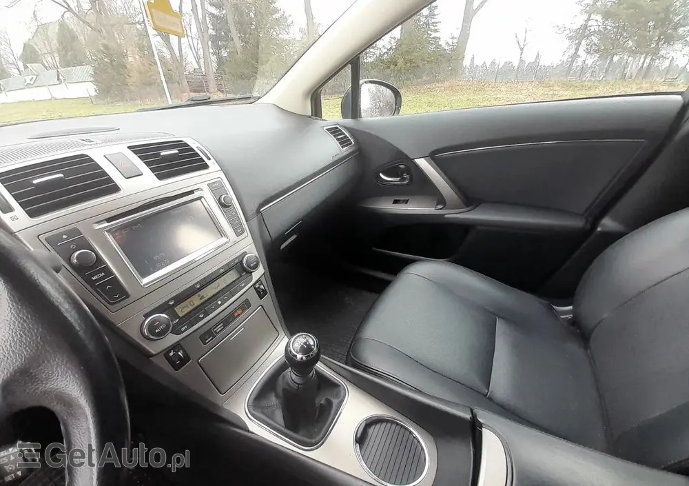 TOYOTA Avensis 2.2 D-CAT Premium