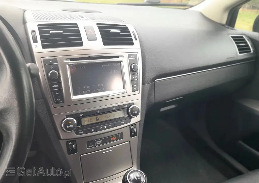 TOYOTA Avensis 2.2 D-CAT Premium