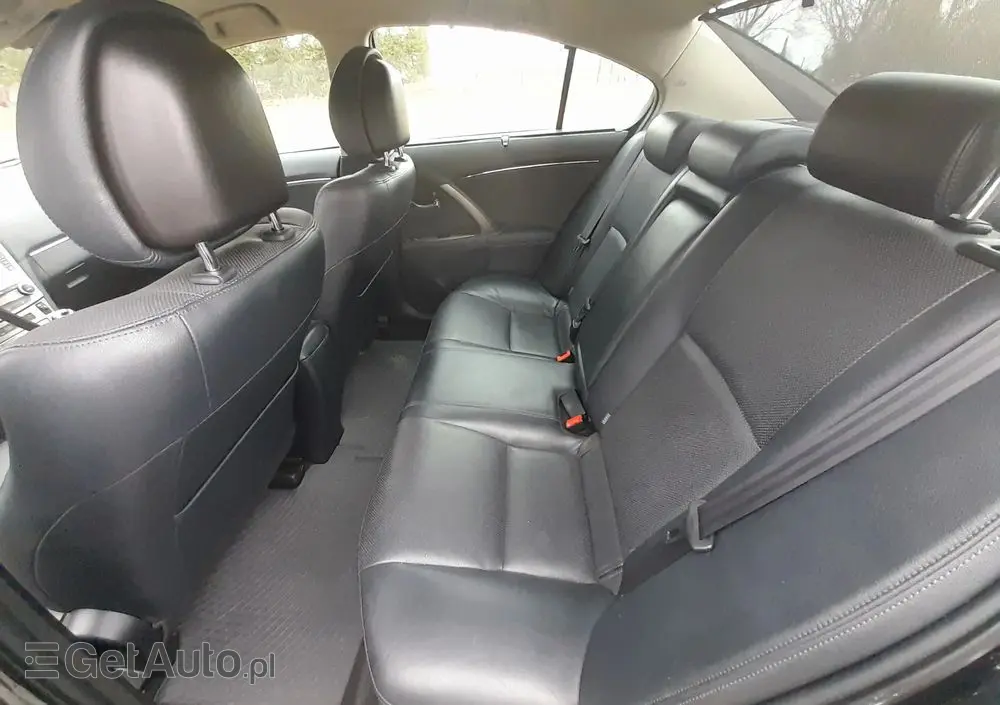 TOYOTA Avensis 2.2 D-CAT Premium