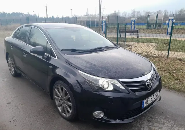 TOYOTA Avensis 2.2 D-CAT Premium