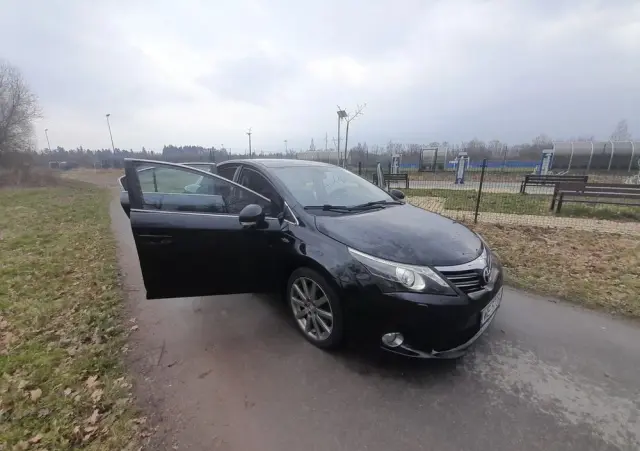 TOYOTA Avensis 2.2 D-CAT Premium