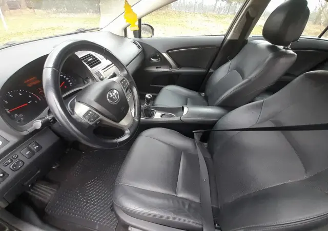 TOYOTA Avensis 2.2 D-CAT Premium