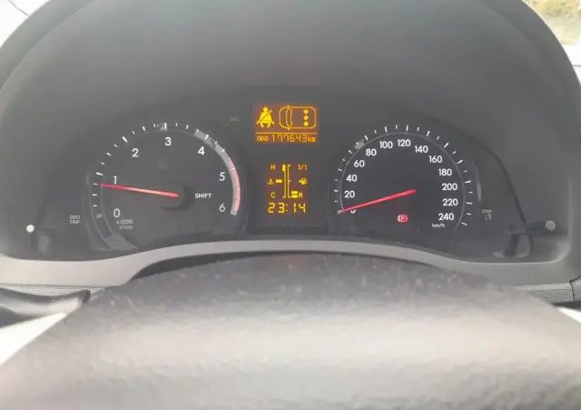 TOYOTA Avensis 2.2 D-CAT Premium