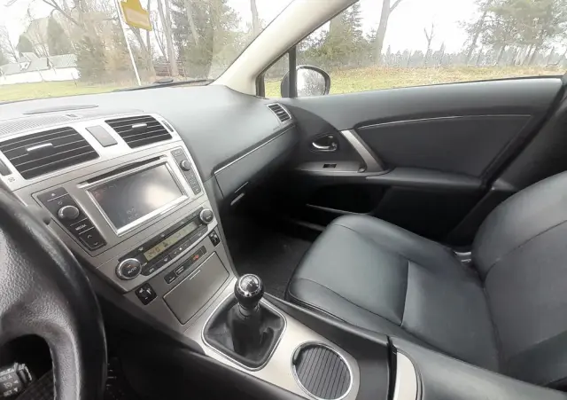 TOYOTA Avensis 2.2 D-CAT Premium