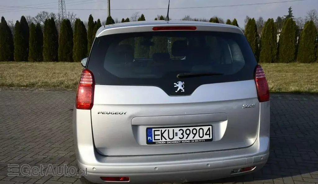 PEUGEOT 5008 