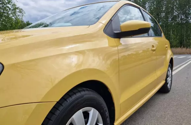 VOLKSWAGEN Polo 1.2 Team