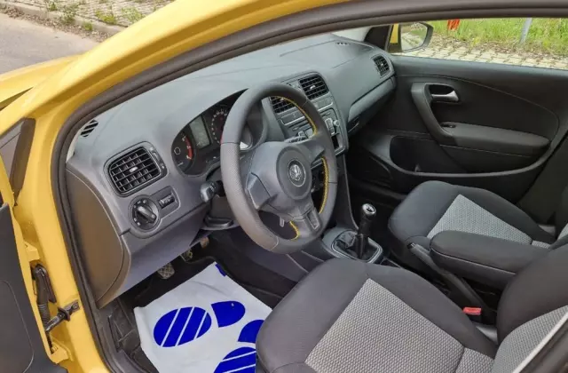 VOLKSWAGEN Polo 1.2 Team