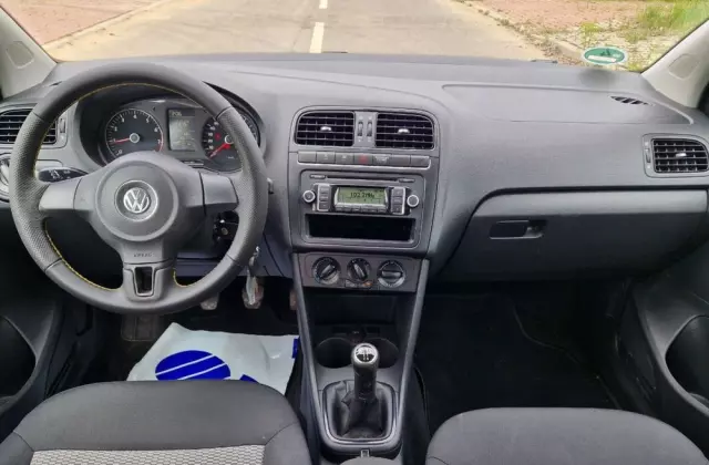 VOLKSWAGEN Polo 1.2 Team