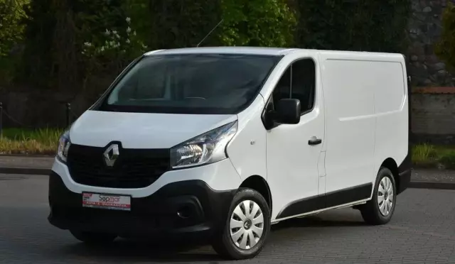 RENAULT Trafic 
