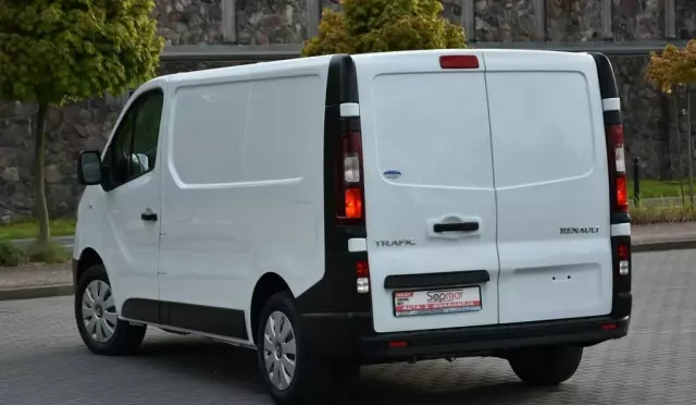RENAULT Trafic 
