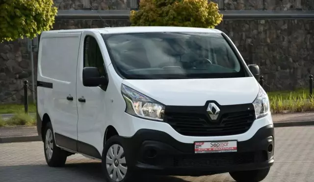 RENAULT Trafic 
