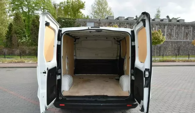 RENAULT Trafic 