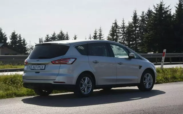FORD S-Max 2.0 TDCi Titanium PowerShift