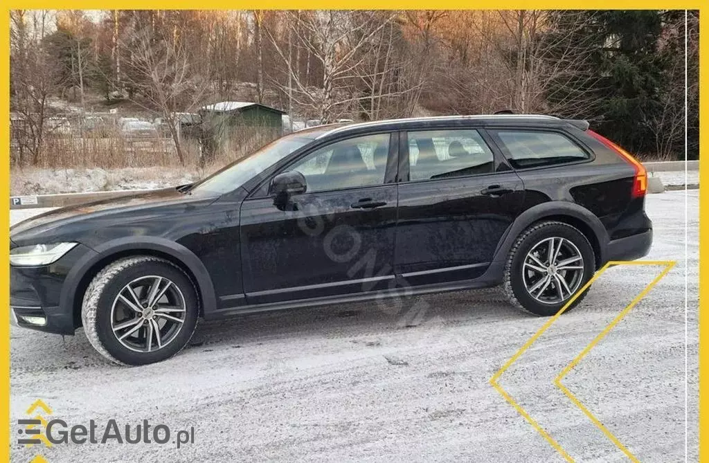 VOLVO V90 