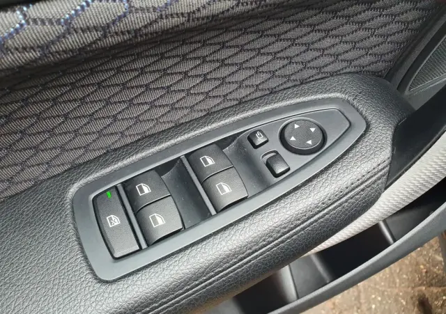 BMW Seria 1 116d Edition M Sport Shadow