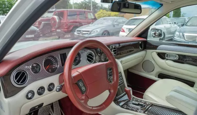 BENTLEY Arnage 