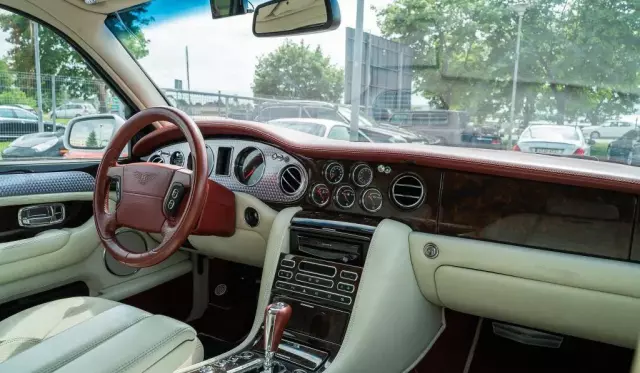 BENTLEY Arnage 
