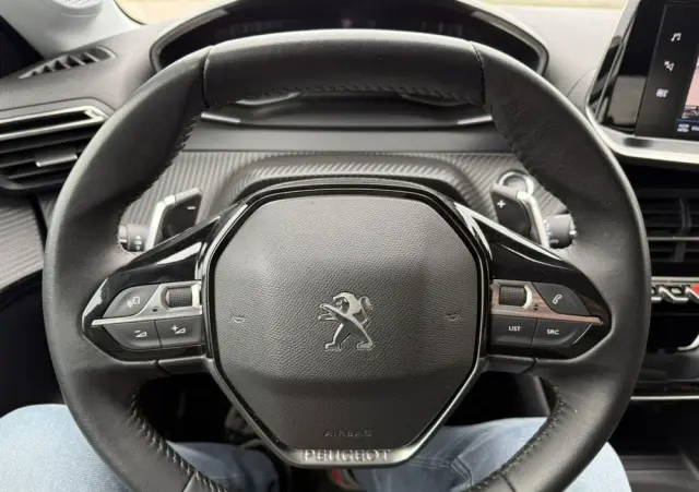 PEUGEOT 208 Hybrid 100 e-DSC6 Style