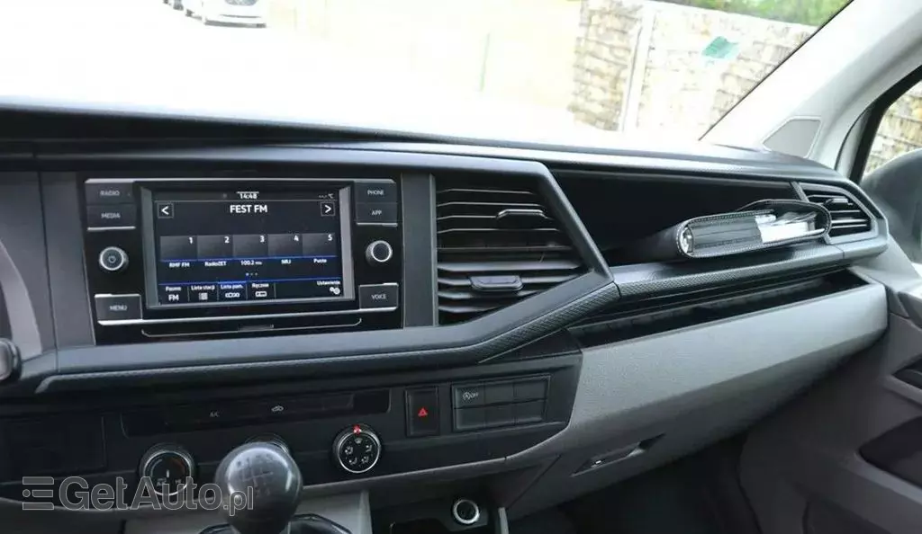 VOLKSWAGEN Transporter 