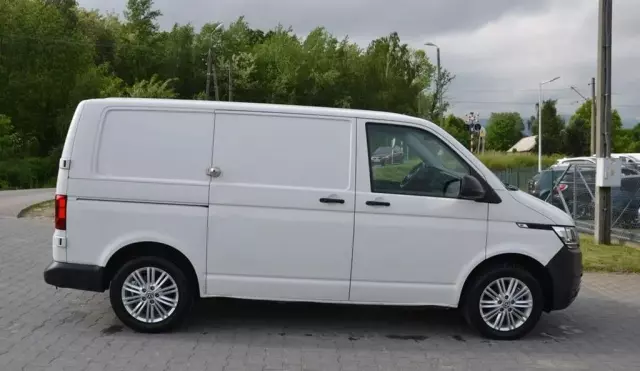 VOLKSWAGEN Transporter 