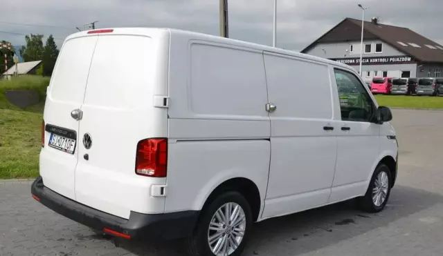 VOLKSWAGEN Transporter 