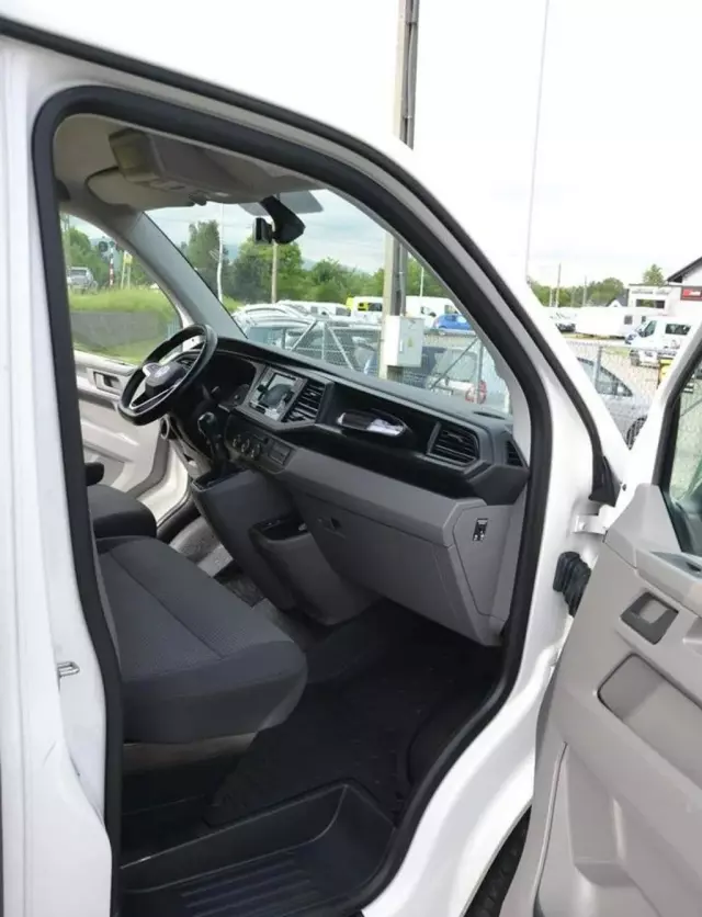 VOLKSWAGEN Transporter 