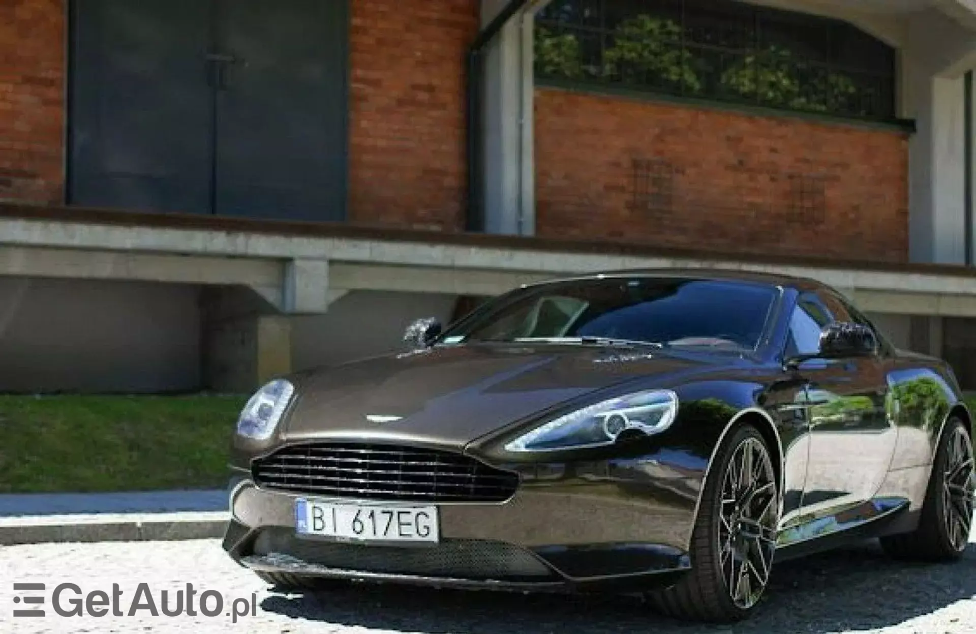 ASTON MARTIN DB9 
