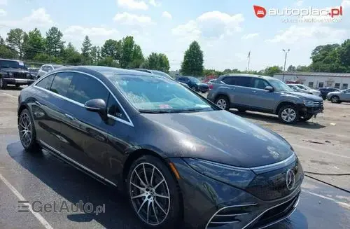 MERCEDES-BENZ EQS 