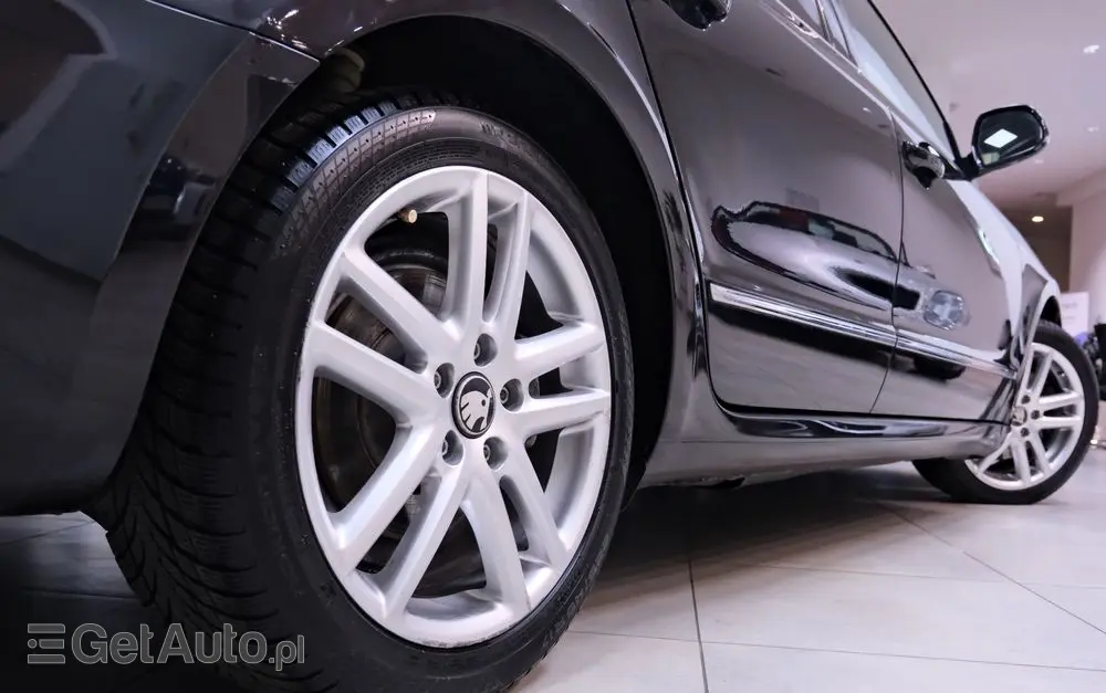 SKODA Superb 1.8 TSI Elegance DSG