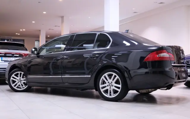 SKODA Superb 1.8 TSI Elegance DSG