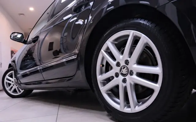 SKODA Superb 1.8 TSI Elegance DSG