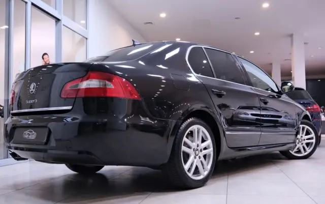 SKODA Superb 1.8 TSI Elegance DSG