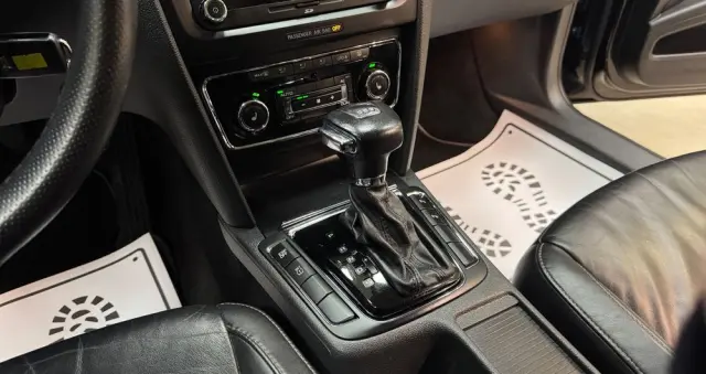 SKODA Superb 1.8 TSI Elegance DSG