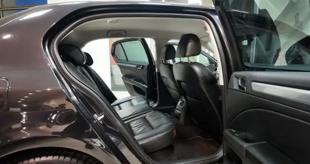 SKODA Superb 1.8 TSI Elegance DSG