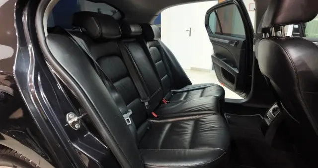 SKODA Superb 1.8 TSI Elegance DSG