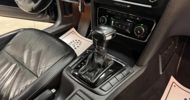 SKODA Superb 1.8 TSI Elegance DSG